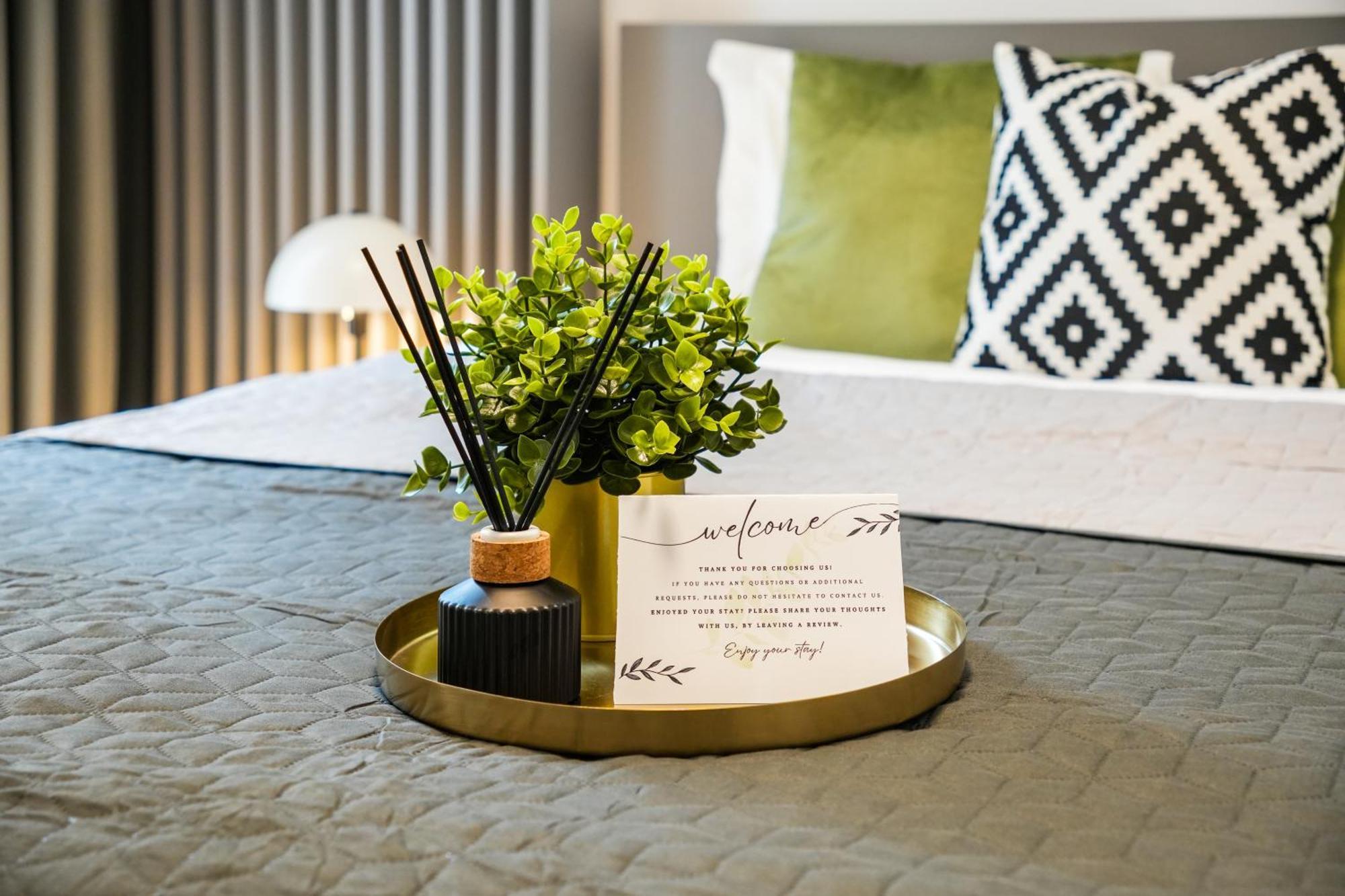 Ana - Cozy & Quiet Apt With Balcony & Garden View Bukarest Eksteriør billede